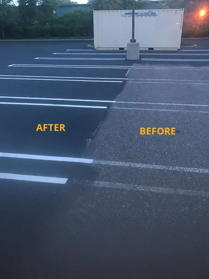 before and after of paving and blacktopping by Elite Paving and blacktopping